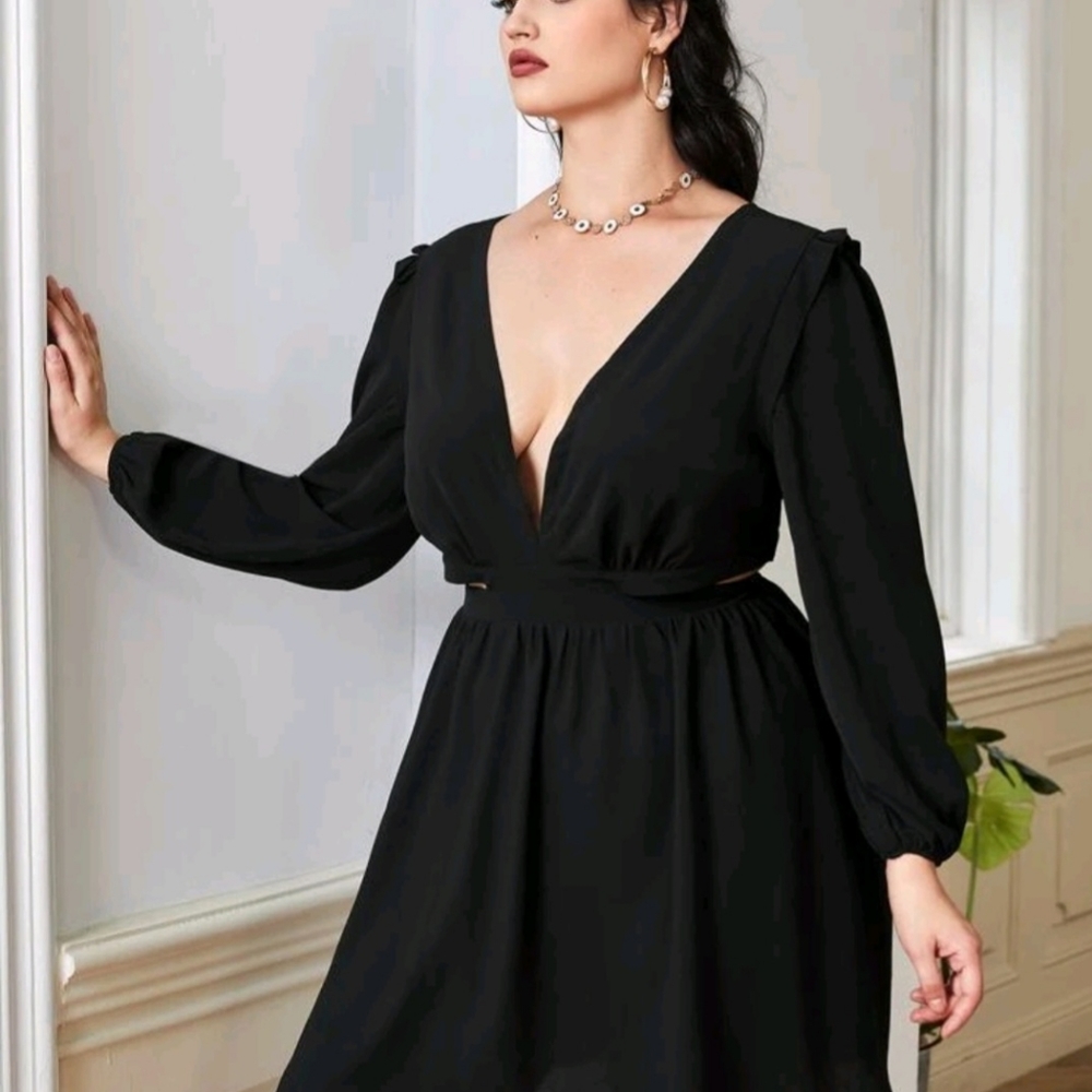 SC - Plus Plunging Neck Frilled Cut Out Tie Back Lantern Sleeve Dress (NWOT )